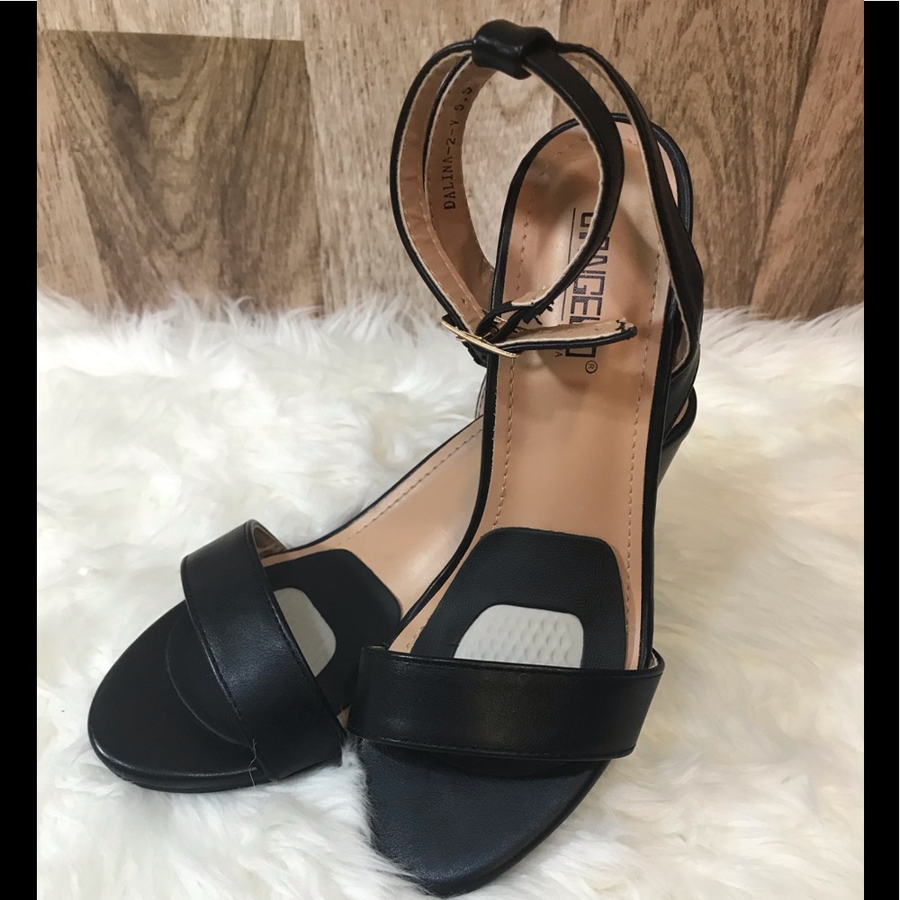 3/25$ Superbe chaussures VANGELO